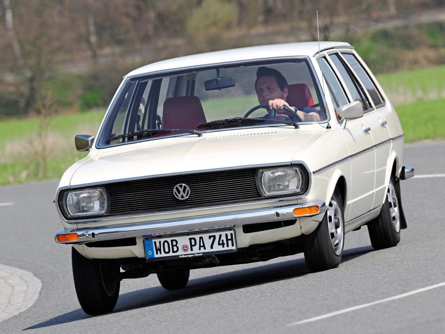  Volkswagen Passat Variant 1974 года  (фото 3 из 12)